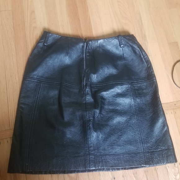 Vintage Leather Mini Skirt - Picture 3 of 5